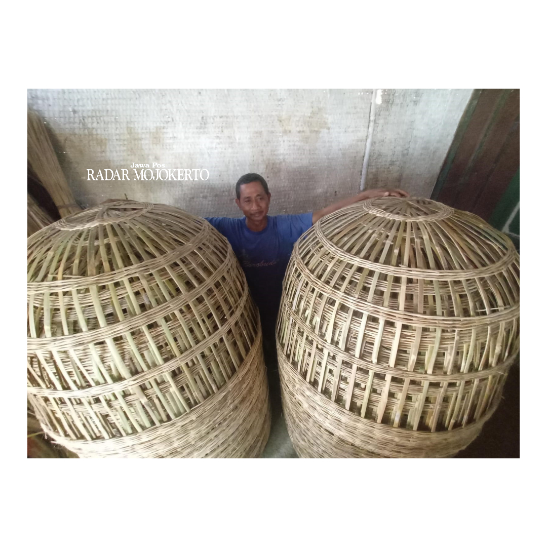 TEKUN: Desa Mojopilang, Kecamatan Kemlagi, menjadi salah satu sentra kerajinan bambu di Kabupaten Mojokerto.