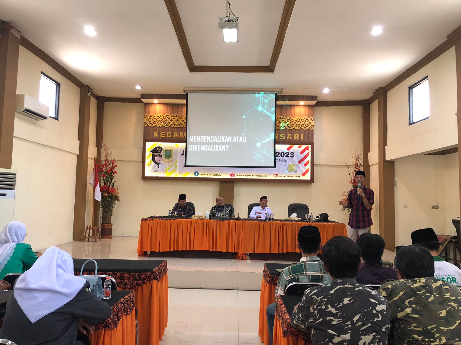 RAJUT SILATURAHMI: Peserta Jambore Ormas mendapatkan materi dari dua narasumber di hari pertama kegiatan.