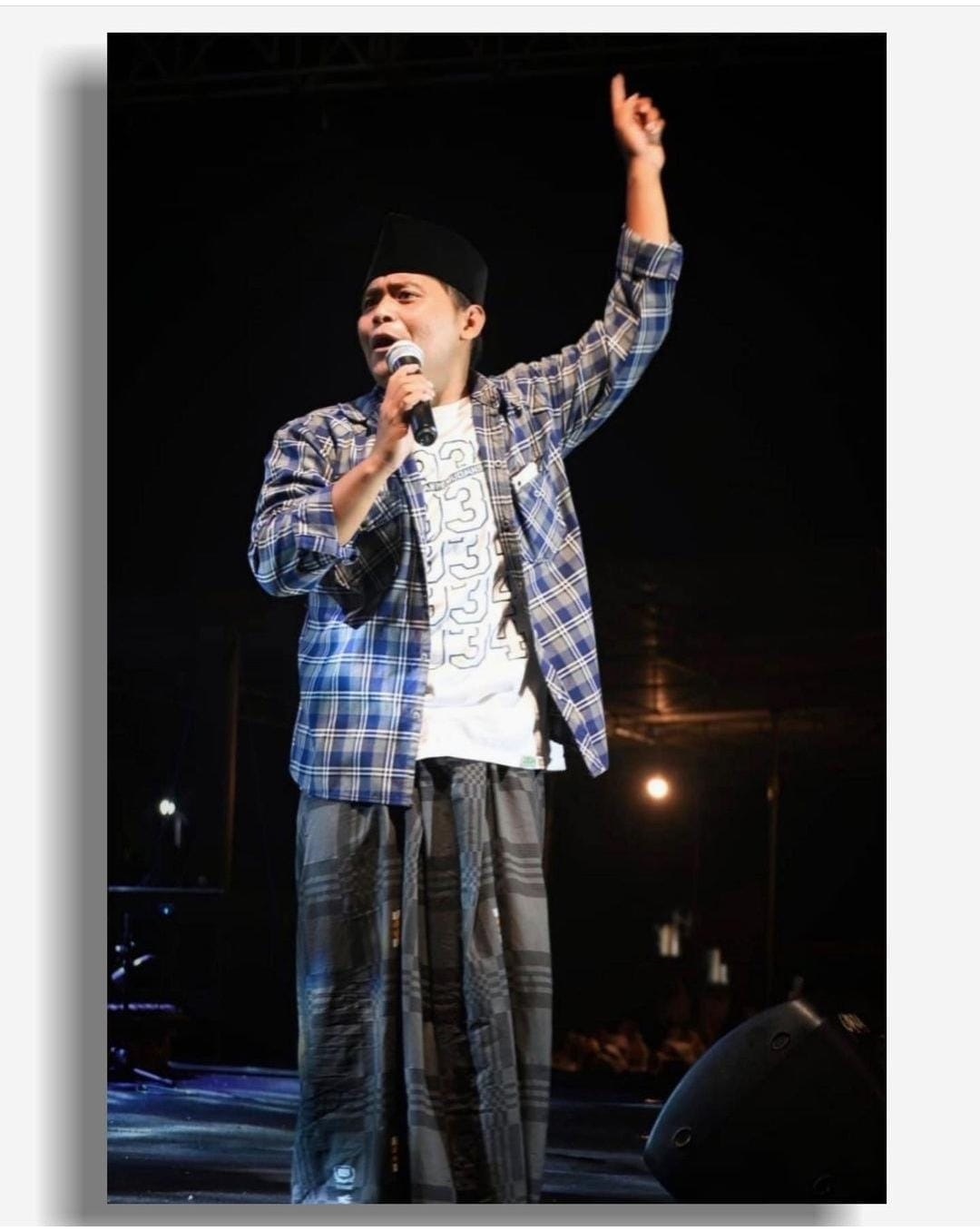 SUARA EMAS: Penampilan Muhammad Hamzah alias Berandal Qori saat membawakan lantunan ayat suci Alquran dalam salah satu acara.