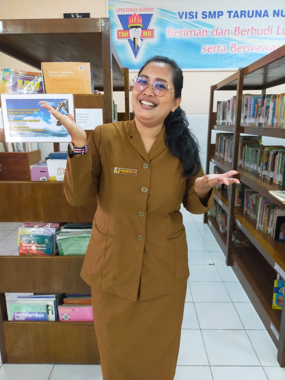Helen Meilia, SMP TNH Kota Mojokerto