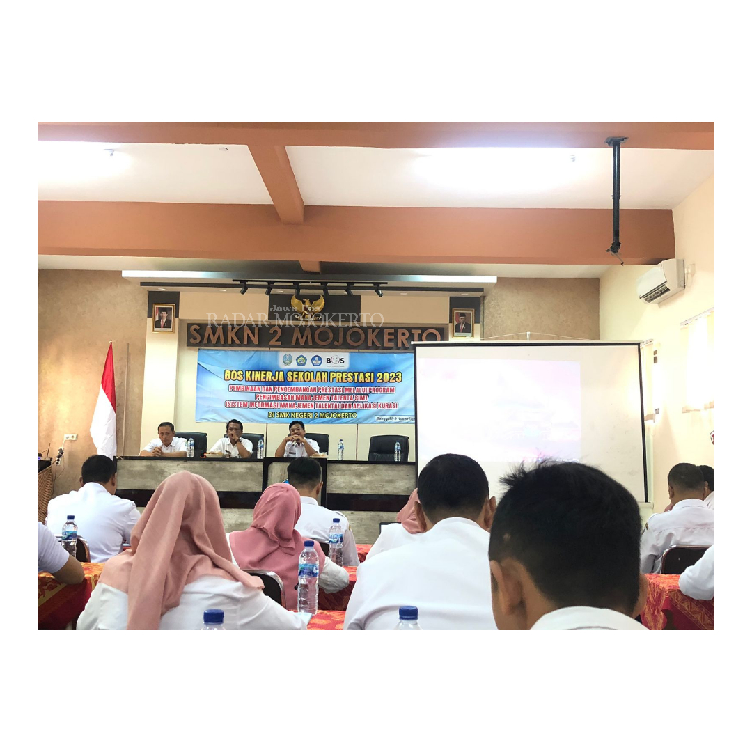 MOTIVASI: Puluhan satuan pendidikan se-Mojokerto raya diberikan pelatihan diklat pengimbasan sekolah prestasi yang diinisiasi oleh Cabdindik Wilayah Kabupaten dan Kota Mojokerto.