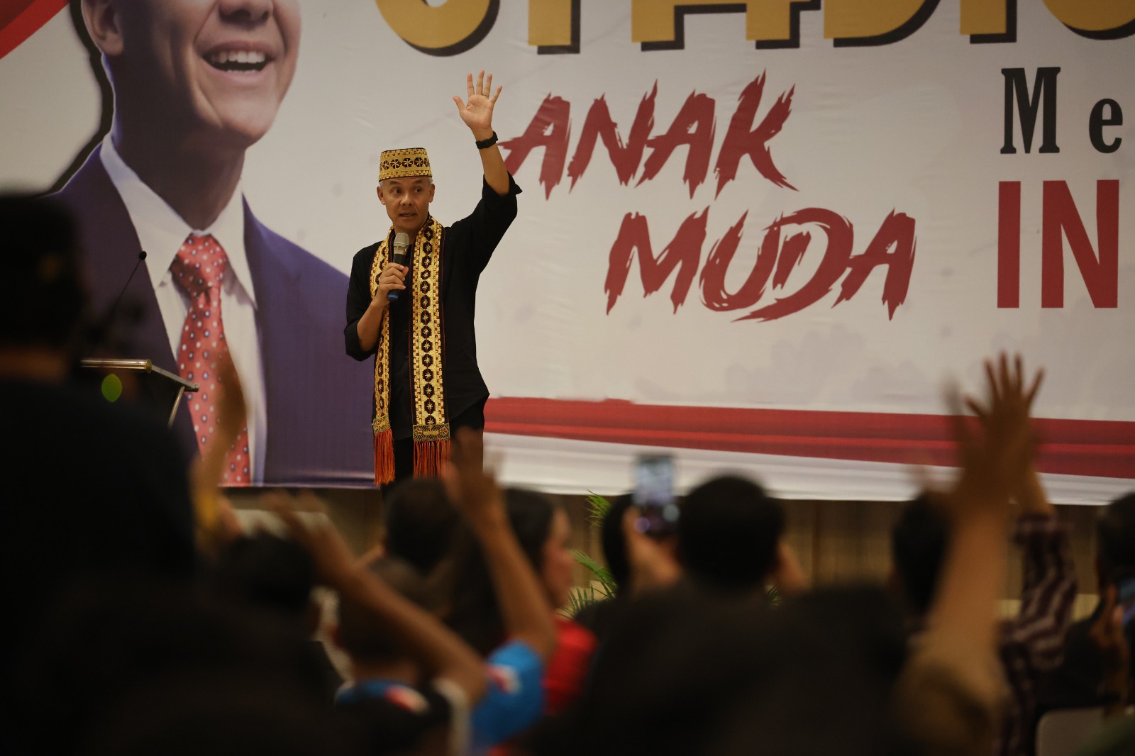 BERBAGI WAWASAN: Ganjar Pranowo memberikan kuliah umum di Universitas Bandar Lampung, pada Rabu (25/10).