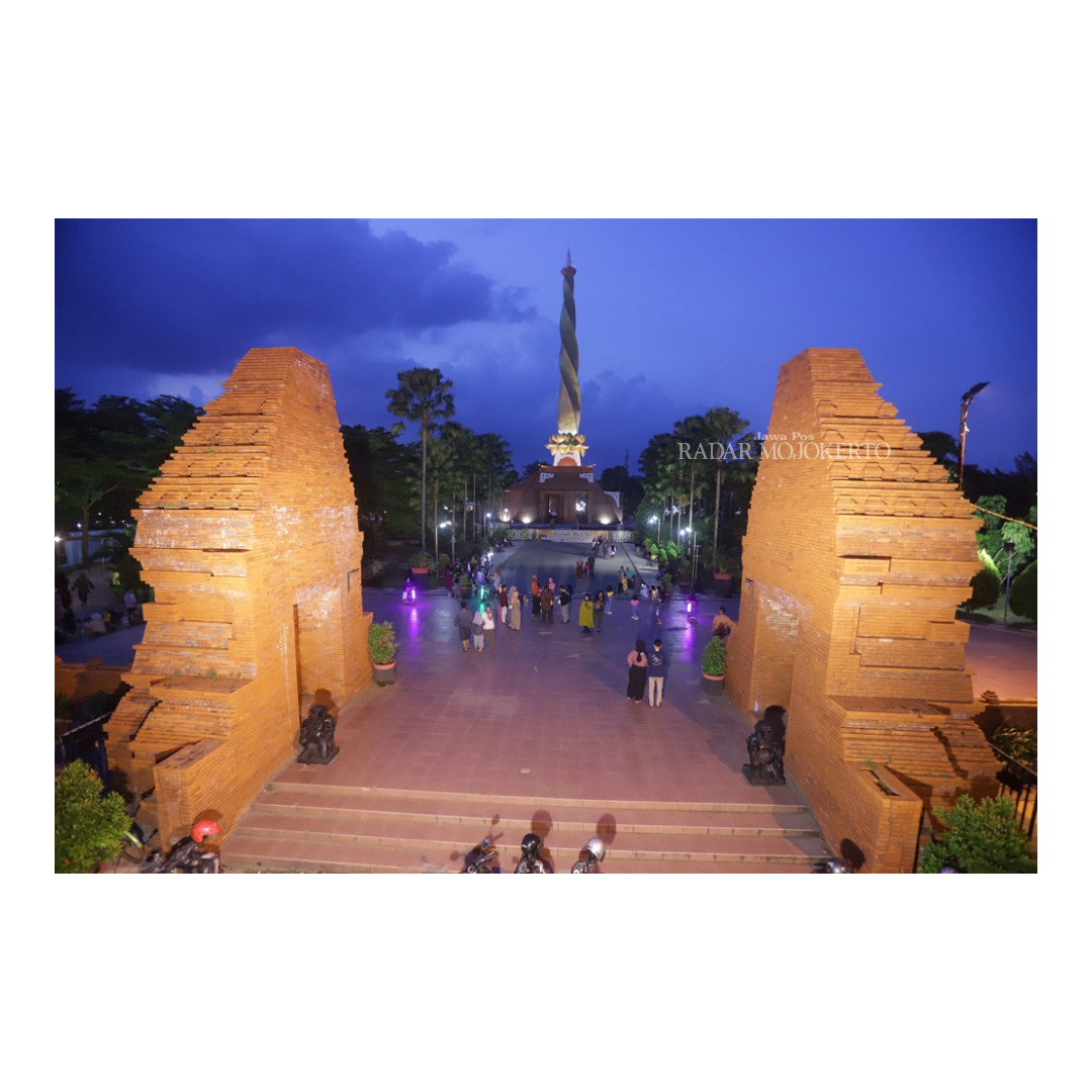 JANTUNG KOTA: Alun-Alun Wiraraja Kota Mojokerto. Pada masa Kerajaan Majapahit, alun-alun menjadi pusat kegiatan massal yang mempertemukan pejabat kerajaan dan rakyat.