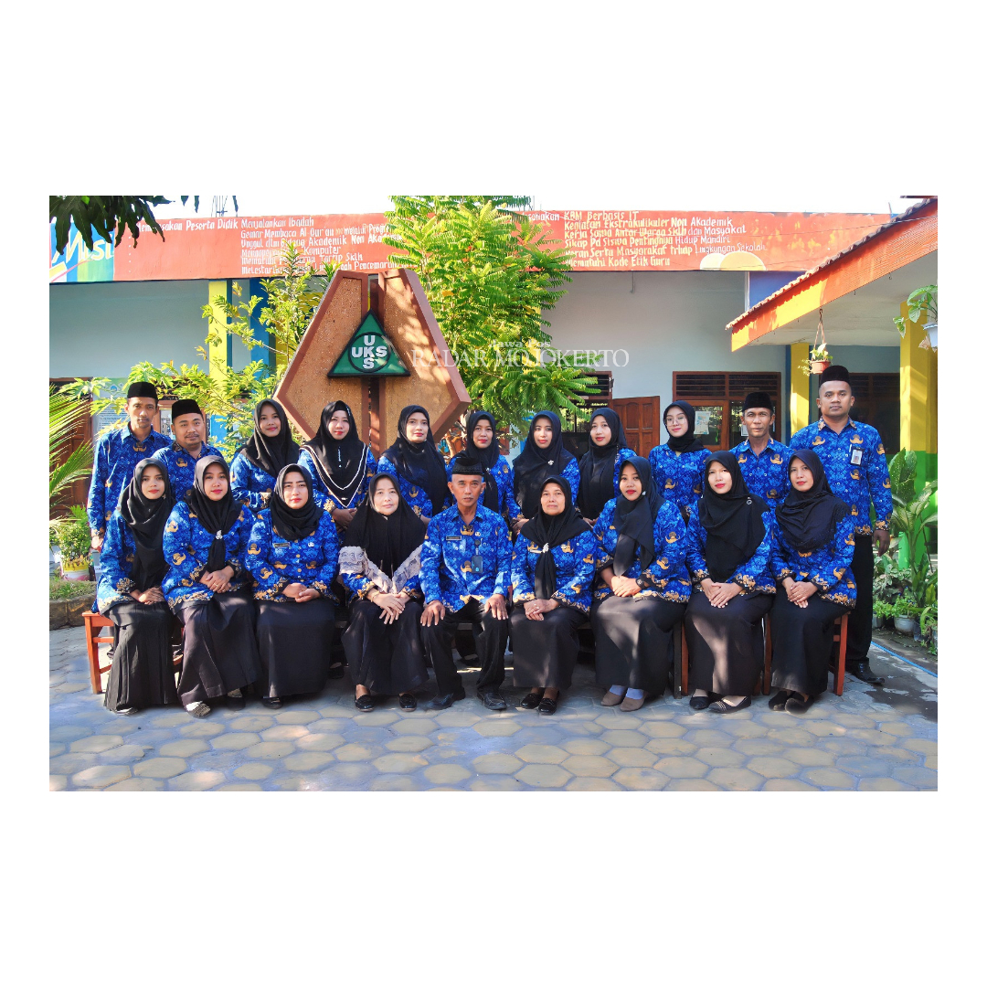 PERSIAPAN: Kepala dan guru SDN Jabon 1 berhasil meningkatkan akreditasi lembaga pendidikan.