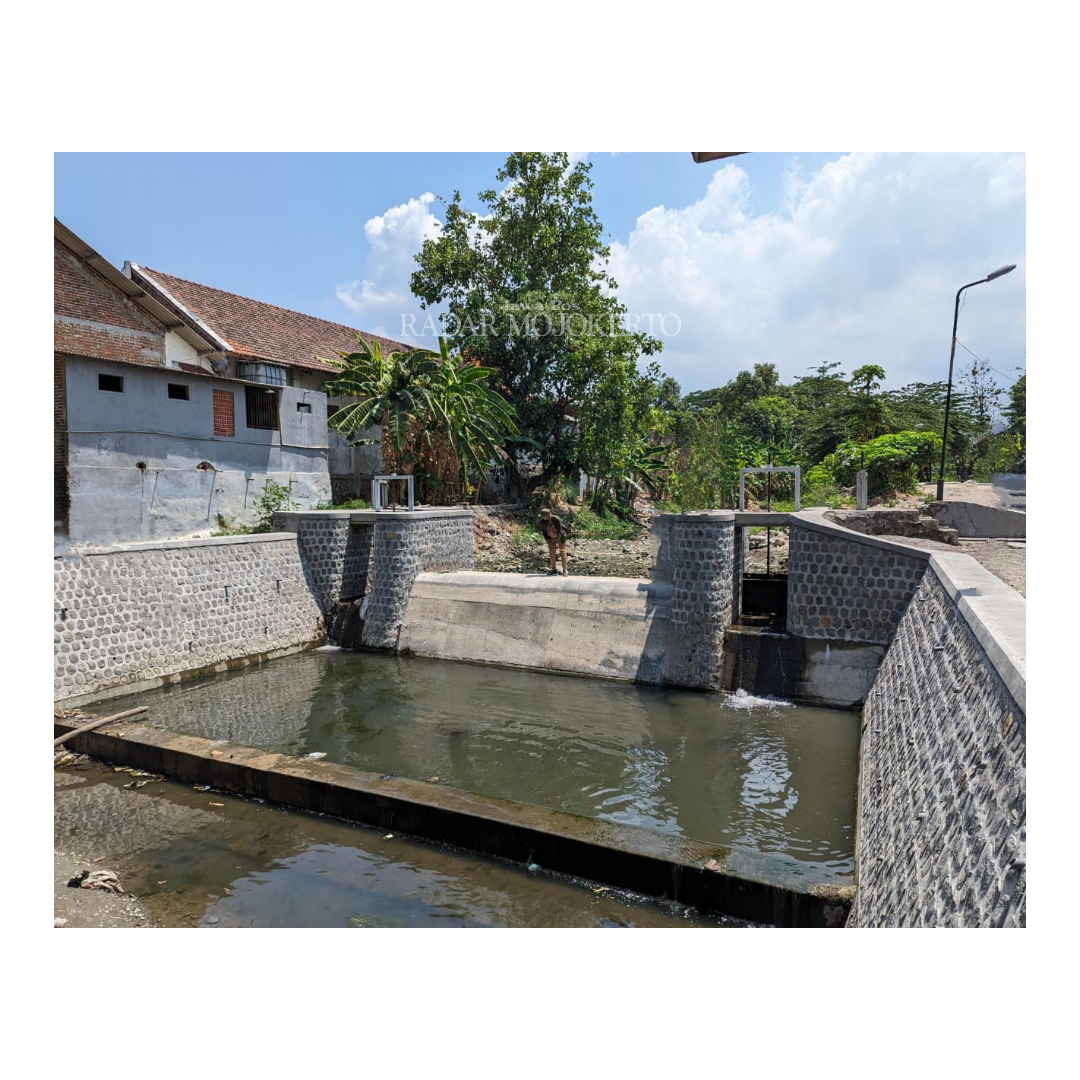 Rehabilitasi irigasi Wonokusumo, Kecamatan Kutorejo.