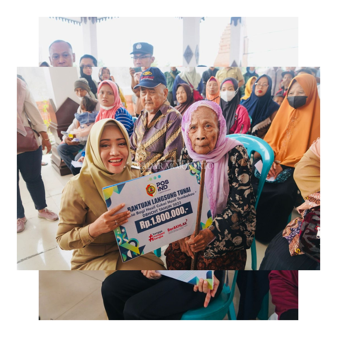 HADIR LANGSUNG: Bupati Ikfina Fahmawati menyerahkan BLT DBHCHT kepada penerima manfaat di pendapa Kecamatan Gondang 26 November 2023. Dengan sasaran keluarga stunting, KEK, Gizi Kurang se-eks Pembantu