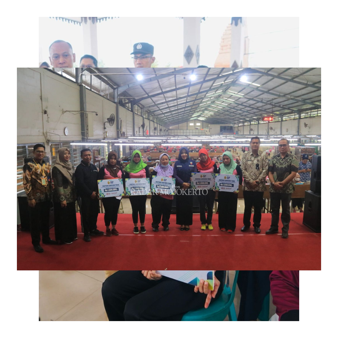 SEMRINGAH: Bupati Ikfina Fahmawati dan Kepala Dinsos Try Raharjo Murdianto serta Executive Manager PT. Pos Indonesia Mojokerto Rendi Novian, menyerahkan BLT DBHCHT ke buruh pabrik PT. Ittihad Rahmat.