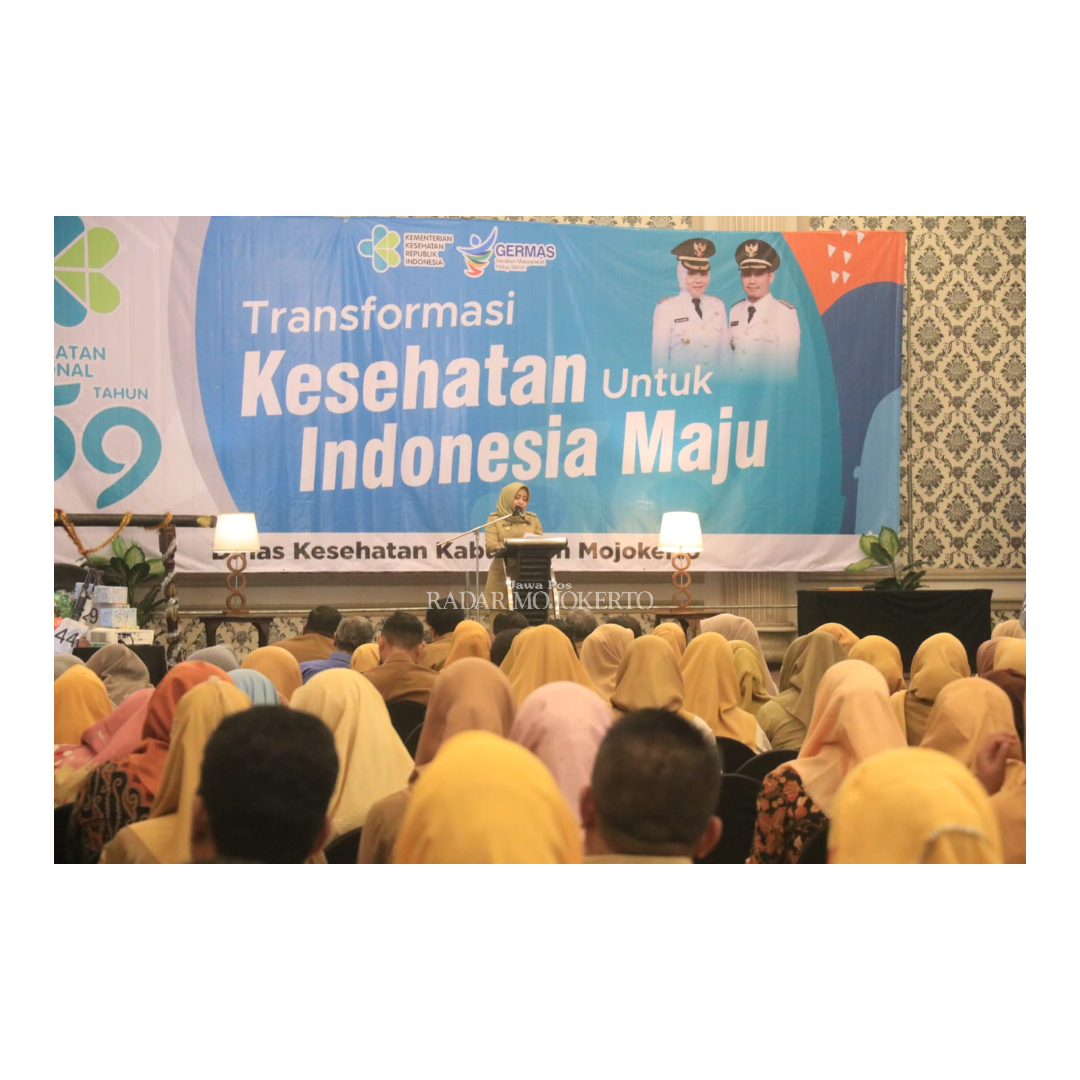 KOMITMEN: Bupati Mojokerto Ikfina Fahmawati menghadiri peringatan Hari Kesehatan Nasional (HKN) di Hotel Raden Wijaya, Kranggan, Kecamatan Prajurit Kulon, Kota Mojokerto, Selasa, (5/12) siang.