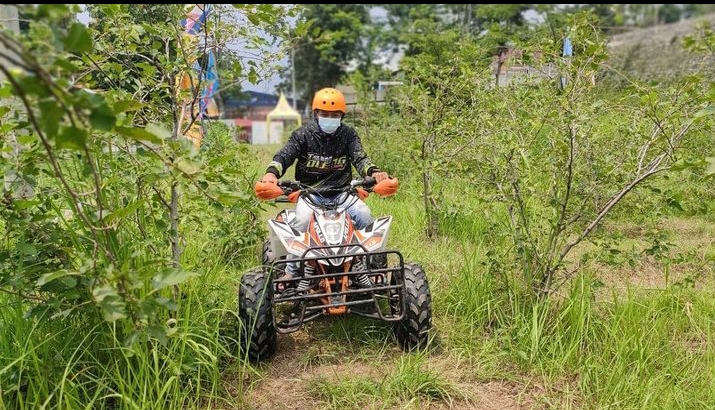 ATRAKTIF: Wisata alam yang disuguhkan di Pacet Mini Park sangatlah menawan dan berbagai wahana edukatif serta atraktifnya mampu menguji adrenalin wisatawan. (dok instagram Pacet Mini Park)
