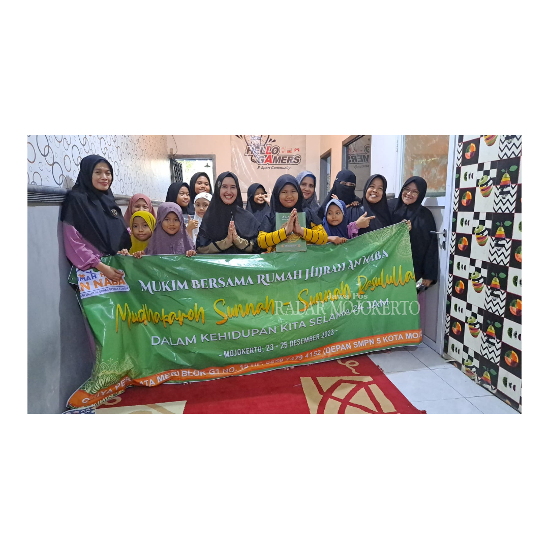 PRODUKTIF: Peserta Mukim Bersama Rumah Hijrah Annaba antusias mengikuti kegiatan untuk mengisi waktu luang mereka di masa liburan.