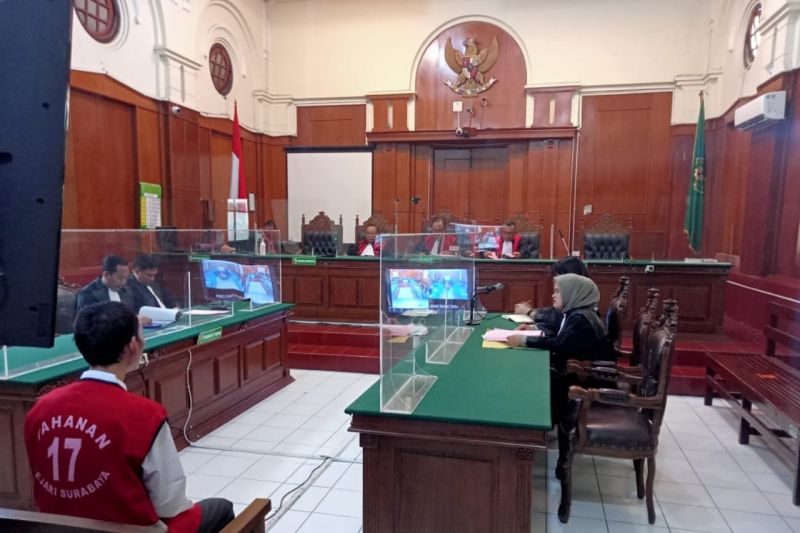 Pelaksanaan sidang kasus pembunuhan mahasiswi Ubaya di Pengadilan Negeri Surabaya, Kamis (4/1/2024).