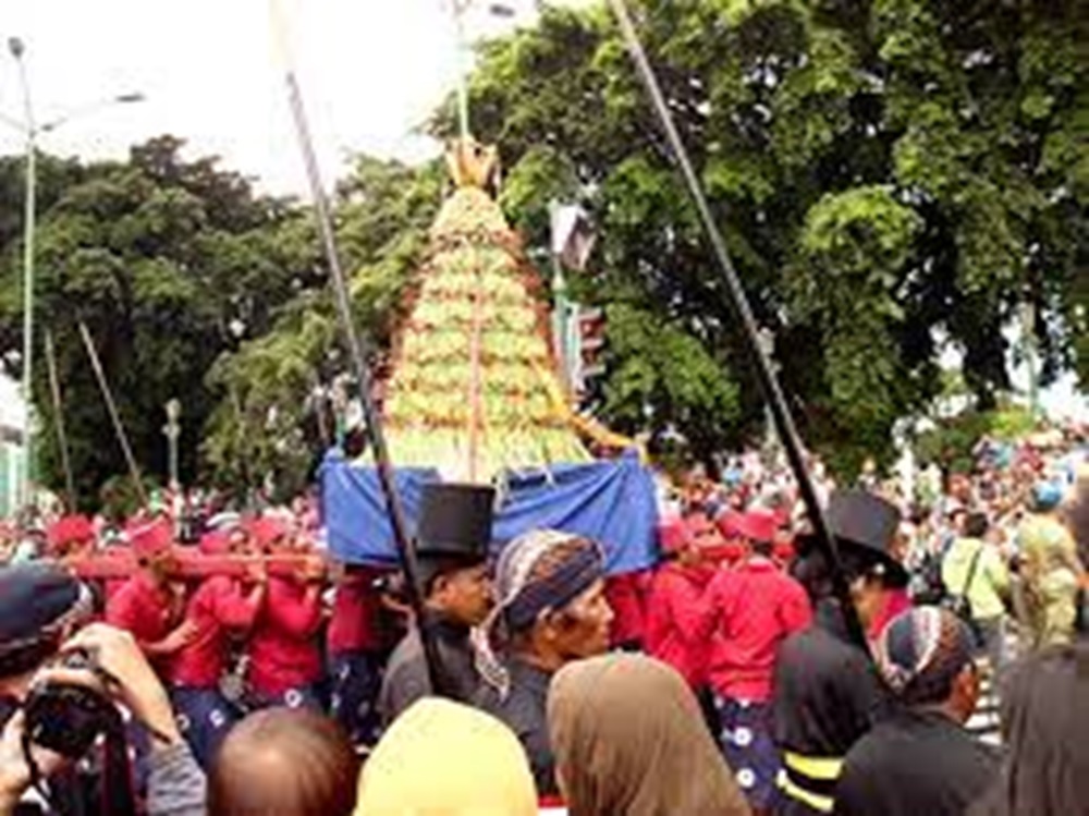 Suasana Ketika Tradisi Suro Majapahit