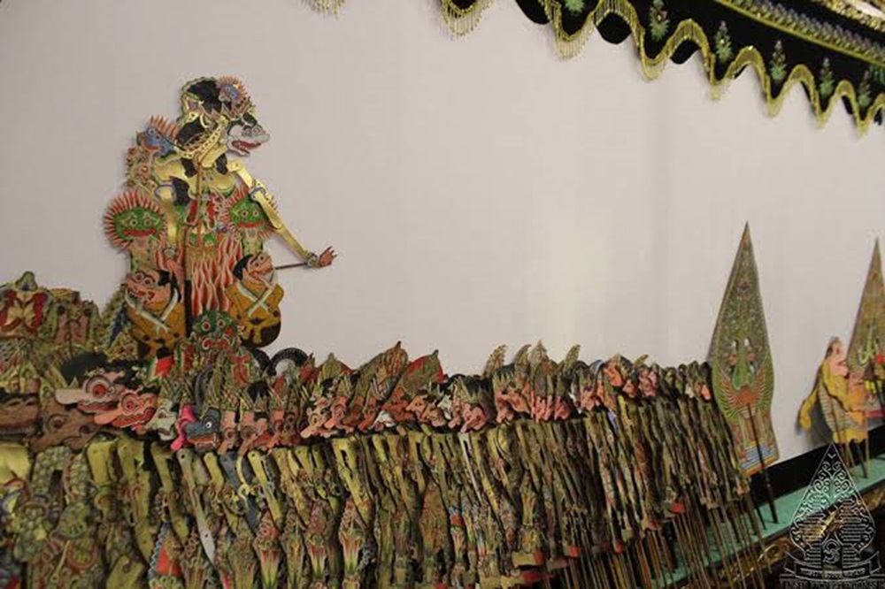 Wayang kulit di Museum Gubug Wayang Mojokerto.