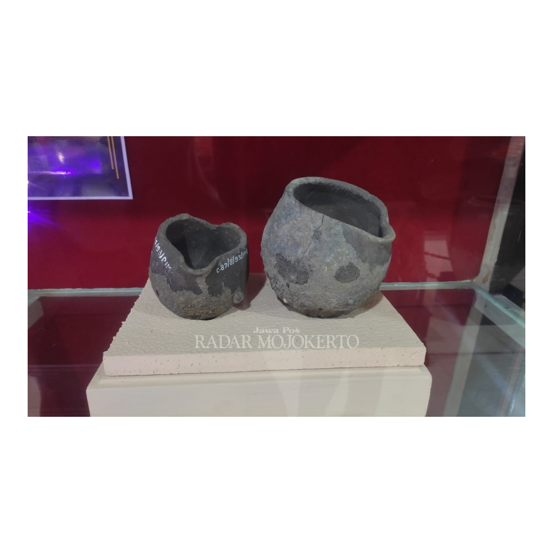 BERSEJARAH: Artefak kowi hingga uang kepeng dari zaman Majapahit koleksi Museum Informasi Majapahit, Trowulan.