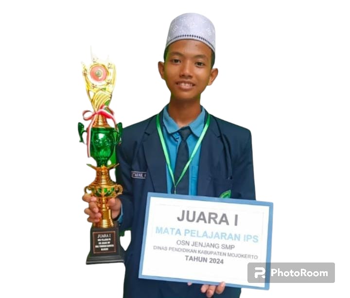 Miftakhul Akfar siswa SMP UBQ Nuris Pungging Mojokerto