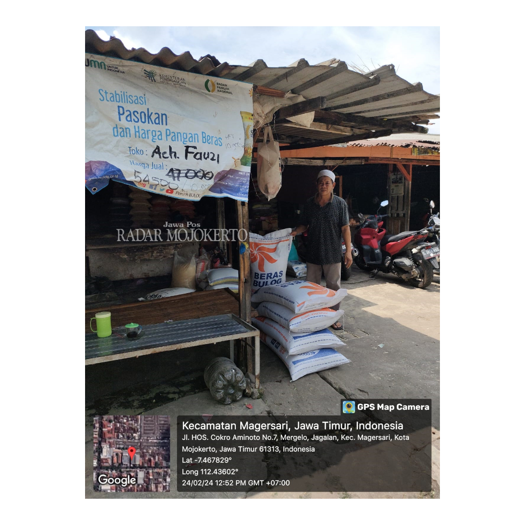 DIPENUHI: Agen beras di Pasar Tanjung Anyar Kota Mojokerto didrop beras SPHP dari Perum Bulog Cabang Surabaya Selatan untuk memenuhi pasokan pangan.