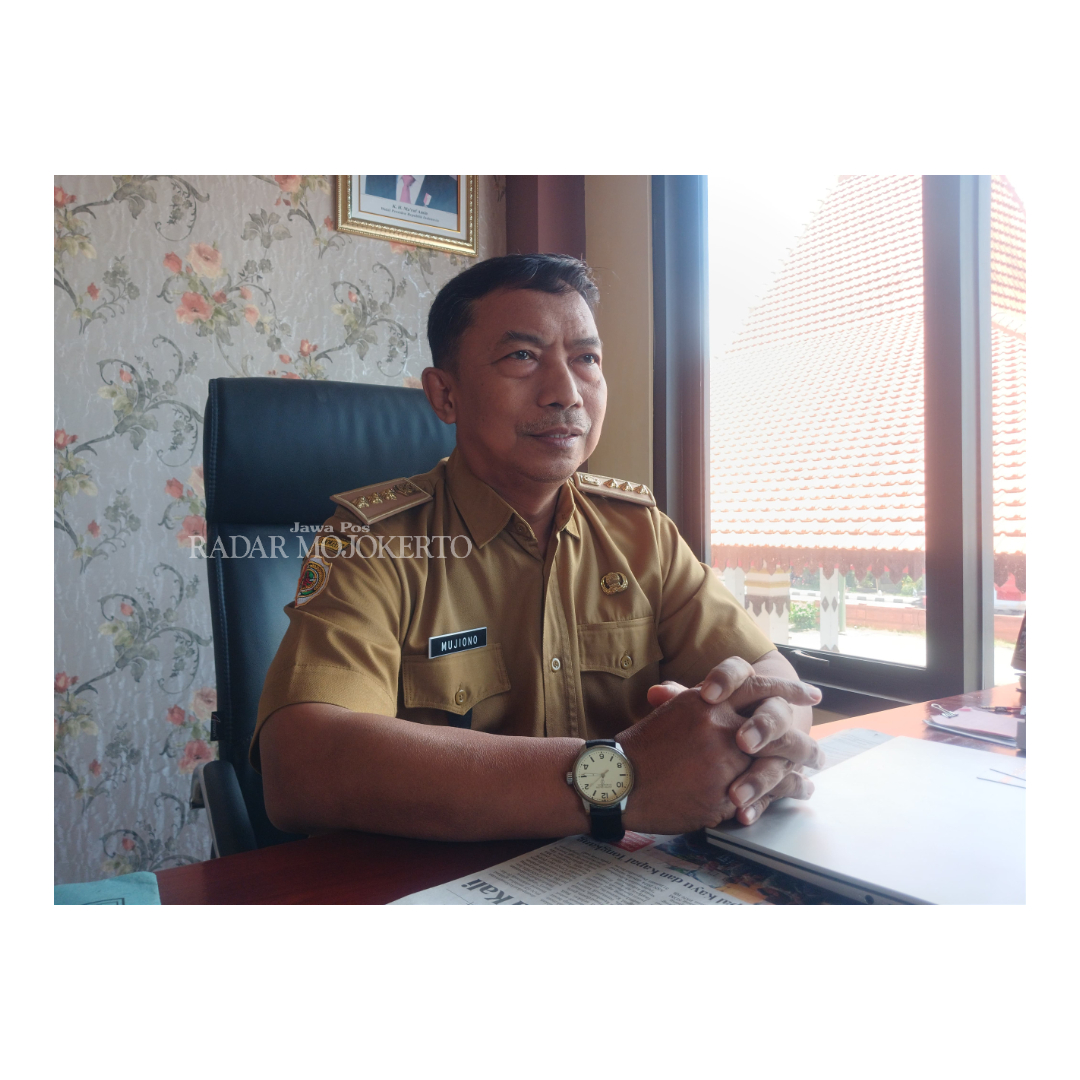 Camat Trowulan, Kabupaten Mojokerto, Mujiono.