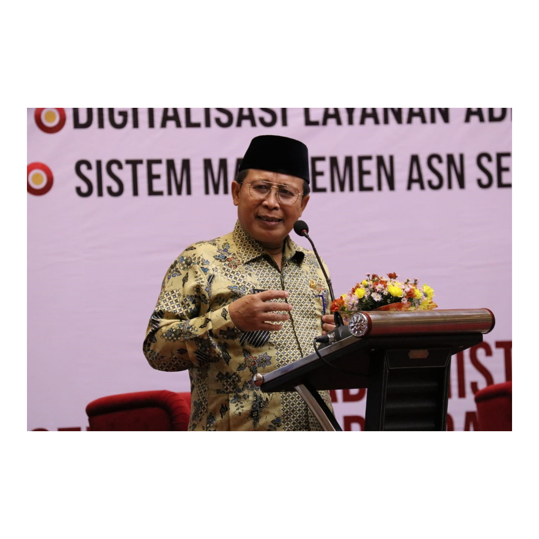 Akhmad Jazuli Pengasuh Ponpes Al Amin & Al Khodijah Mojokerto/Asisten Administrasi Umum Setdaprov Jawa Timur