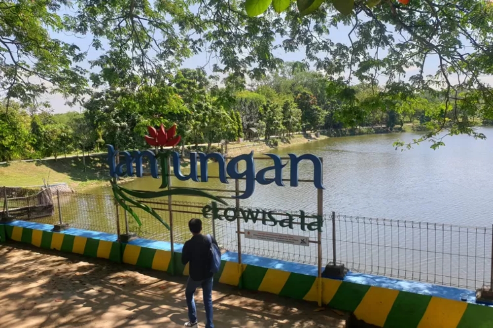 Waduk Tanjungan berada di Kecamatan Kemlagi, Kabupaten Mojokerto.