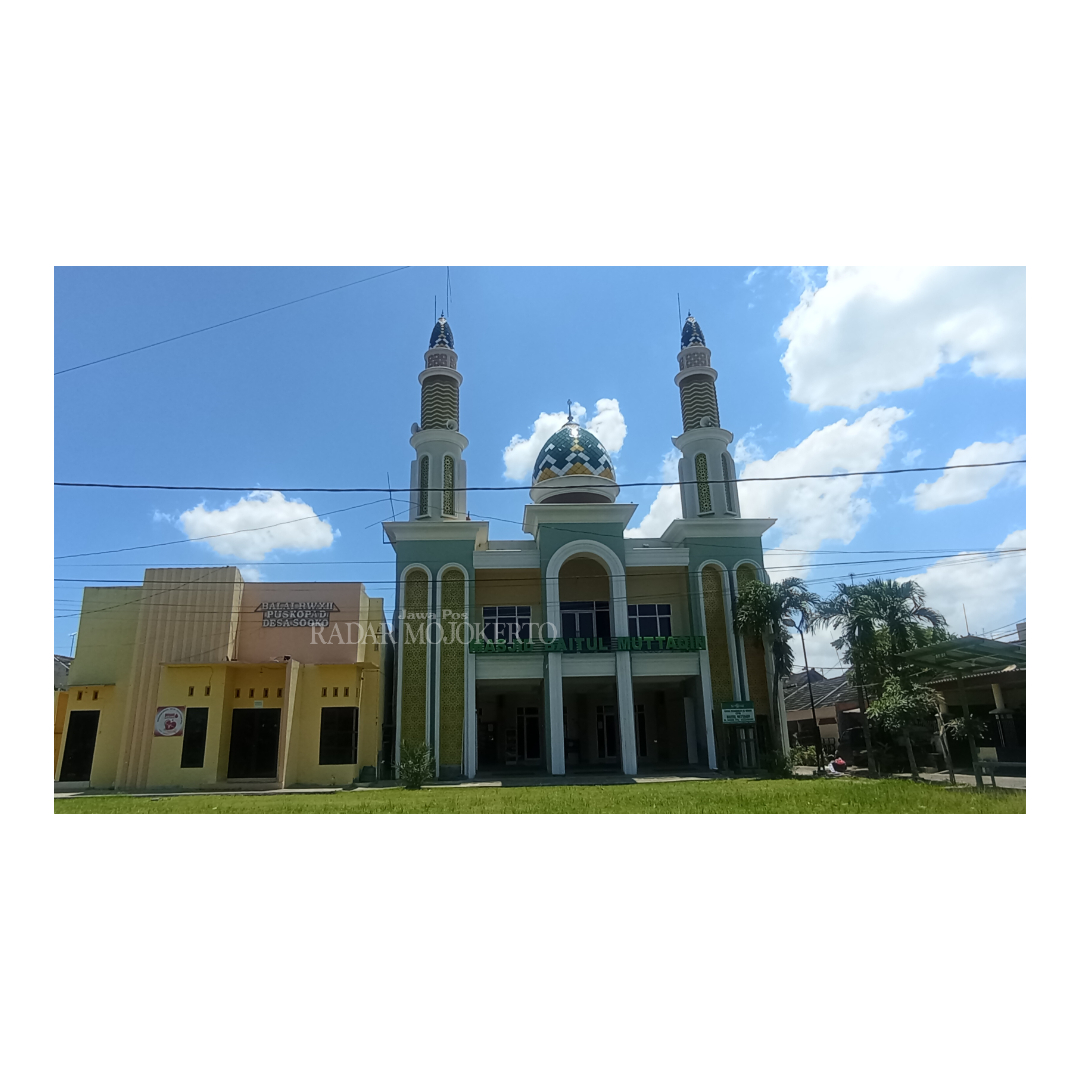 MEGAH: Masjid Baitul Muttaqin yang terletak di Jalan Merpati, Kecamatan Sooko, Kabupaten Mojokerto yang memiliki arsitektur bergaya klasik&ndash;modern, Selasa (19/3) siang.