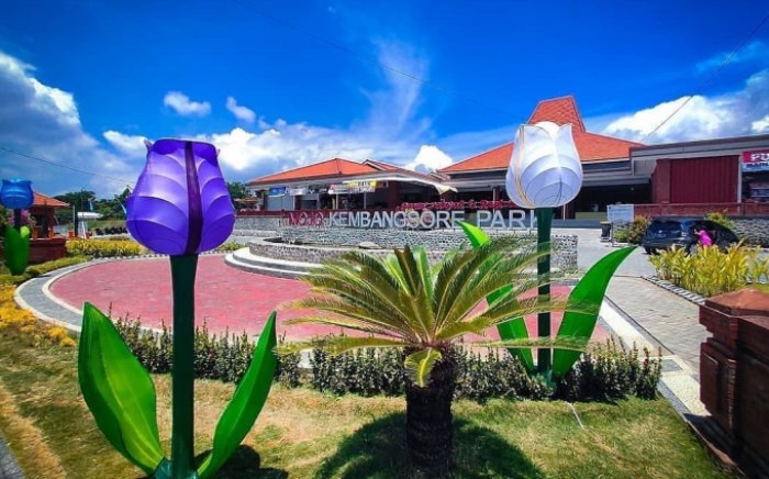ESTETIK: Spot ngabuburit dan berburu takjil di Mojo Kembangsore Park. (foto: Pemerintah Kabupaten Mojokerto)