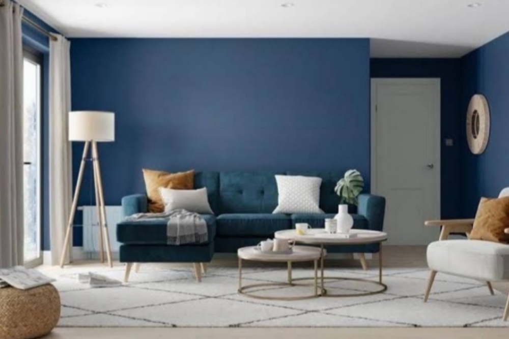 Ruangan dengan cat warna Coral Blue.