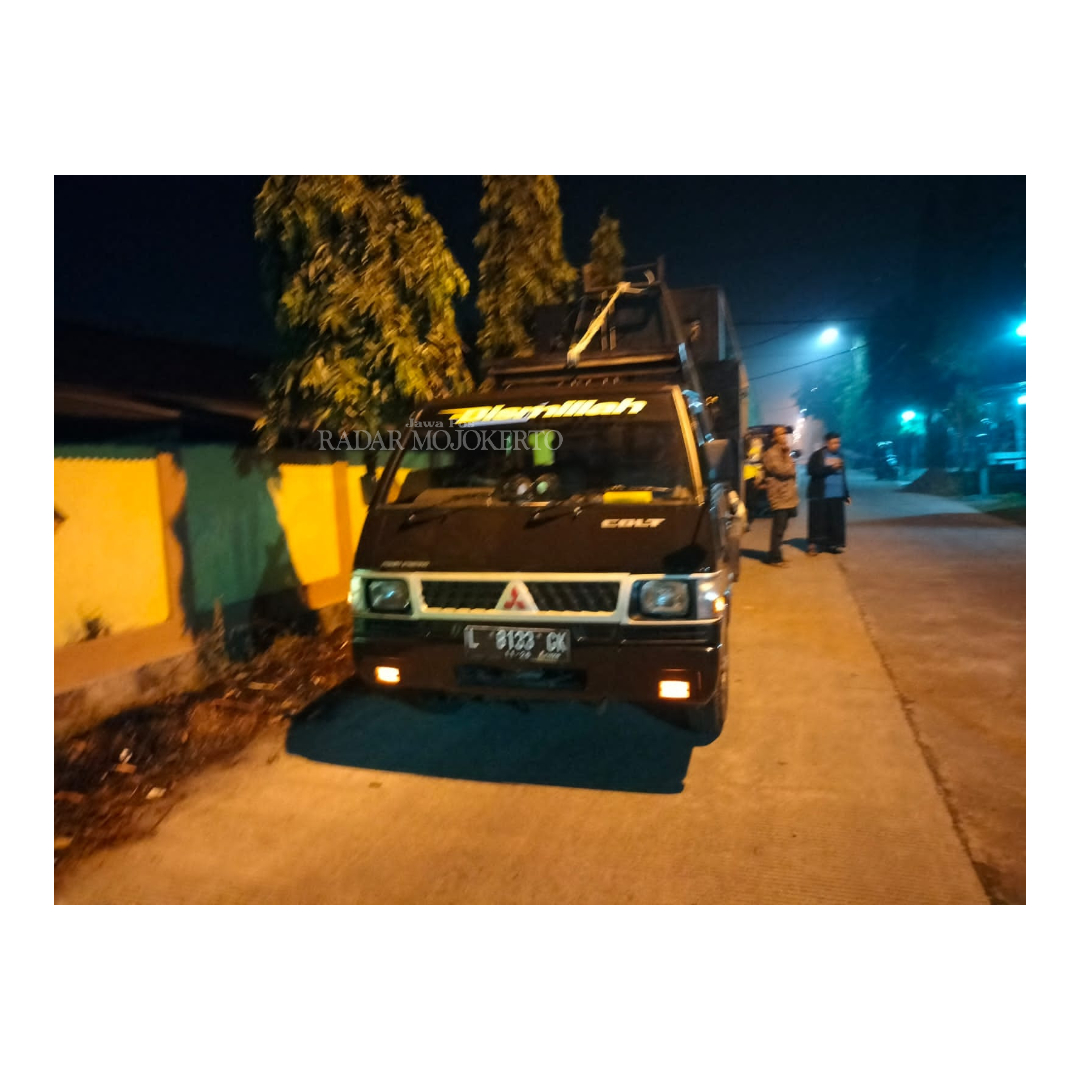 DIATENSI: Tiga mobil pikap muatan perangkat sound system lengkap di Desa Pekuwon, Kecamatan Bangsal, ditindak kepolisian saat hendak menggelar sound horeg, beberapa waktu lalu.