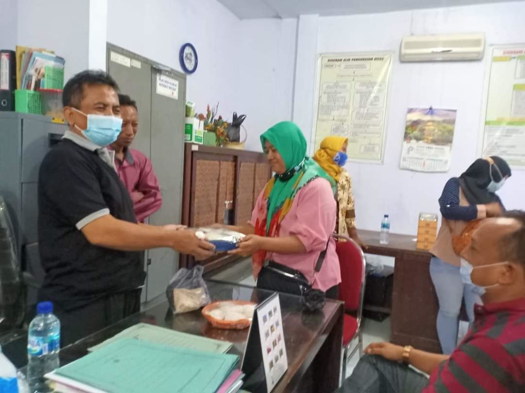 IKONIK: Pelaku usaha Serabi Desa Talunblandong, Kecamatan Dawarblandong berkoordinasi dengan Disperindag untuk menginisiasi kampung kuliner.