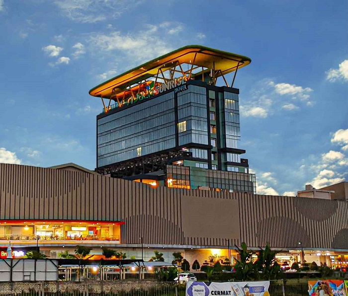ESTETIK: Ayola Sunrise Hotel Mojokerto terlihat begitu indah dan menawan dengan estetiknya. (foto. dok: Internet)