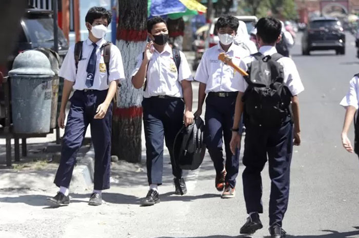 PPDB SMP: Sejumlah siswa salah satu SMP di Kota Mojokerto. (Sofan Kurniawan)