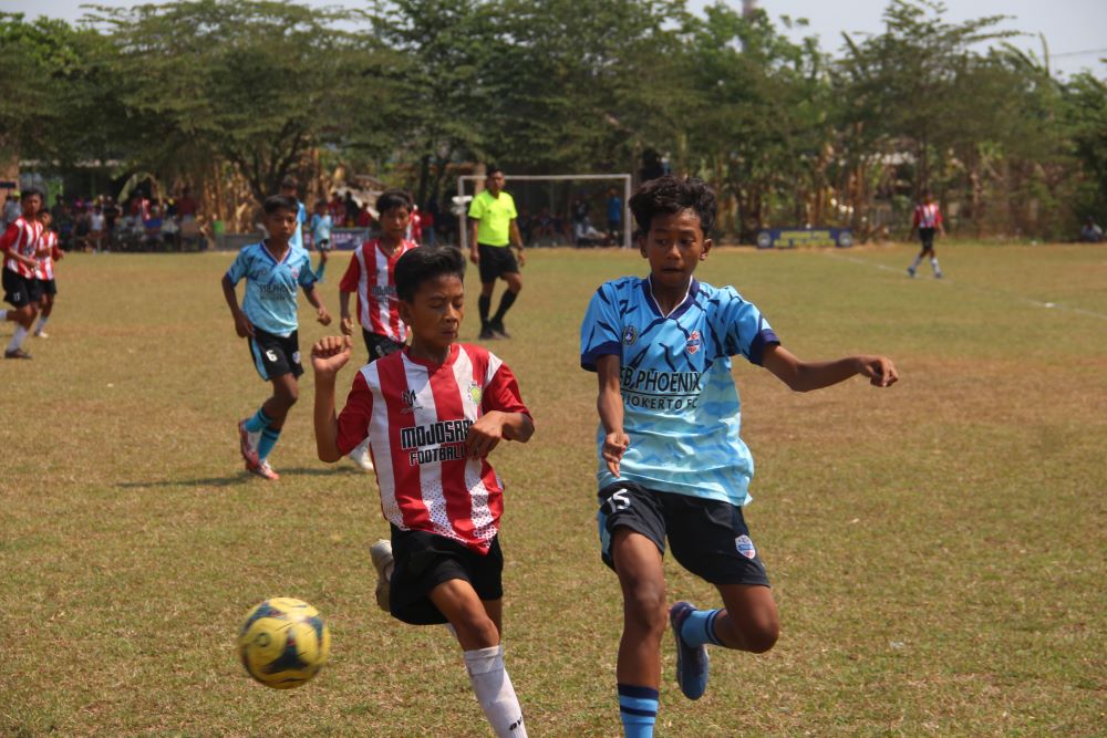 PEMBINAAN: Pertandingan Piala Soeratin U-13 dan U-15 Askab PSSI Mojokerto, Oktober 2023.