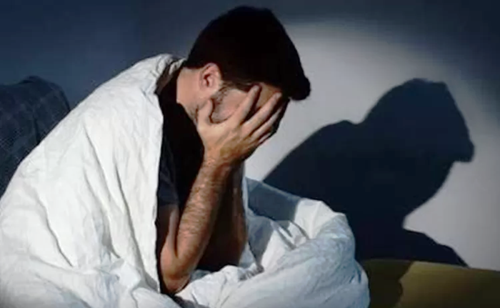 INSOMNIA: Inmsomnia adalah gangguan pola tidur yang dapat menggangu kesehatan tubuh, hingga mudah terserang penyakit. (foto dok. Jawa Pos)