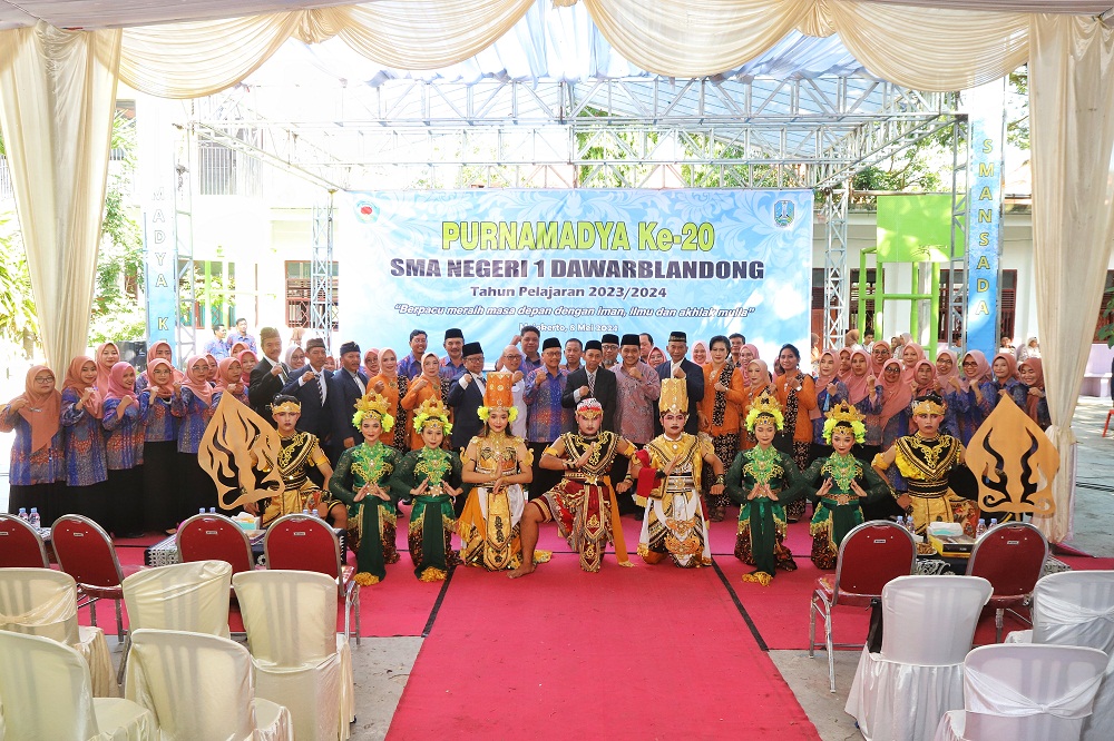 SEMARAK: Suasana pelaksanaan Purnamadya ke-20 SMA Negeri Dawarblandong, Rabu (8/5).