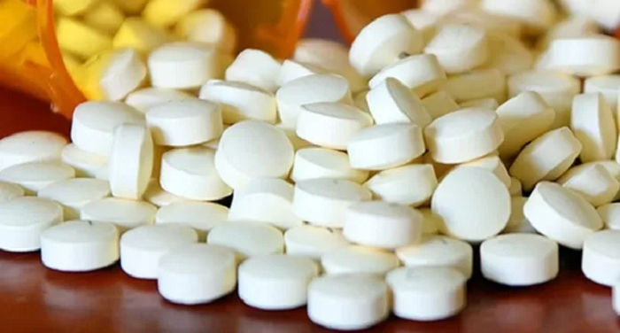 OBAT: Lupus dapat disebabkan oleh konsumsi obat atau dapat disebut sebagai drug-induced lupus. (dok. Jawa Pos)