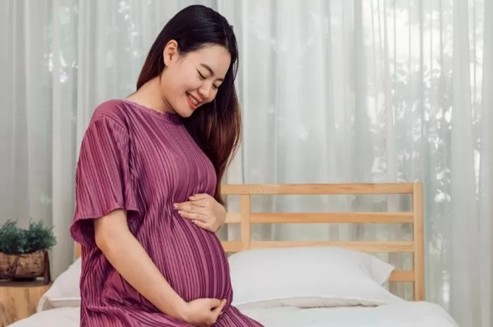 HAMIL: Sudah sepatutnya bagi calon ibu untuk menjaga tubuh serta menjamin kesehatan si bayi di dalam kandungan. (foto dok. Jawa Pos)