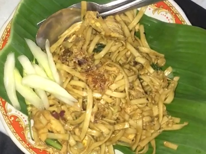 LEZAT: Memiliki cita rasa yang unik, dengan perpaduan rasa manis, asin, dan gurih sangat cocok di lidah pengunjung. (foto Risa Widya for Radar Mojokerto)