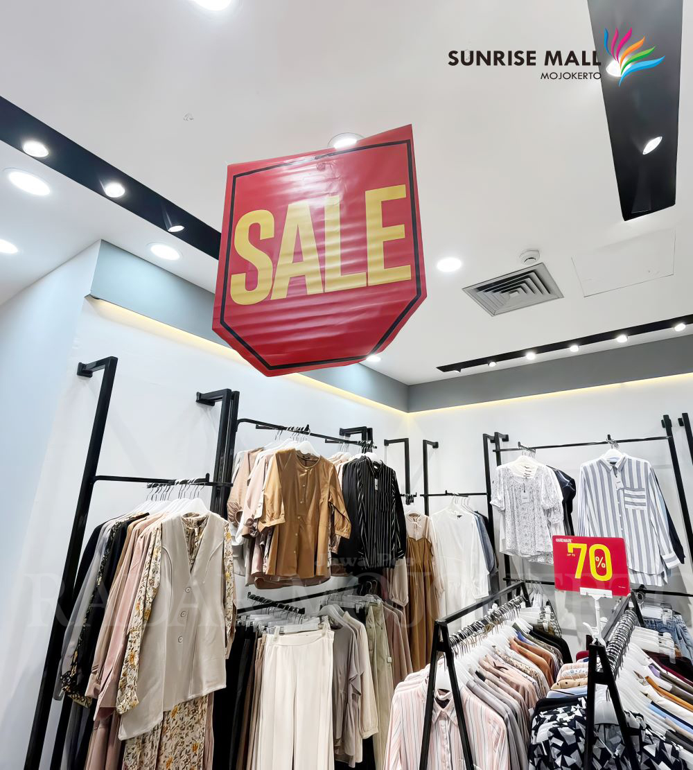 BRANDED: Hardware menawarkan fesyen terbaru sesuai trend fashion yang ada saat ini.