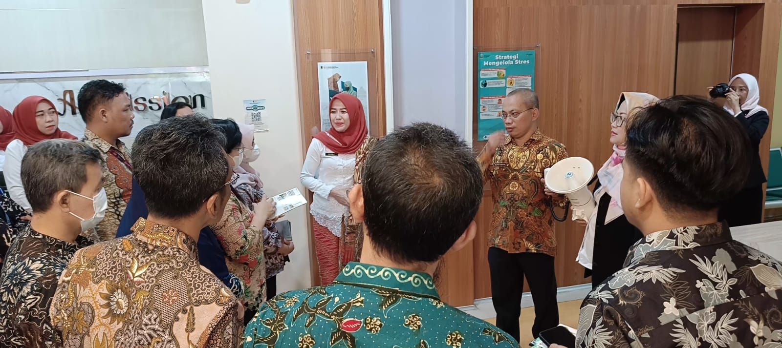 EDUKASI: Hospital tour ini dapat mengedukasi para peserta terkait alur, pelayanan medis, sarana dan prasarana serta hal lain yang mendukung layanan program jaminan kecelakaan di PLKK.