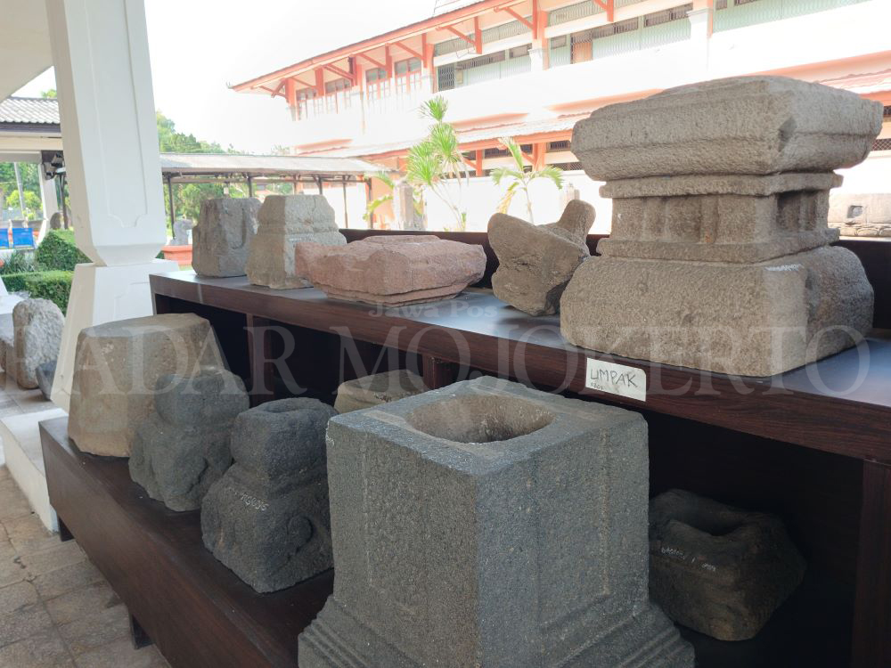 ARTEFAK: Umpak berbahan batu koleksi Museum PIM yang digunakan sebagai tatakan pilar bangunan di era Kerajaan Majapahit.
