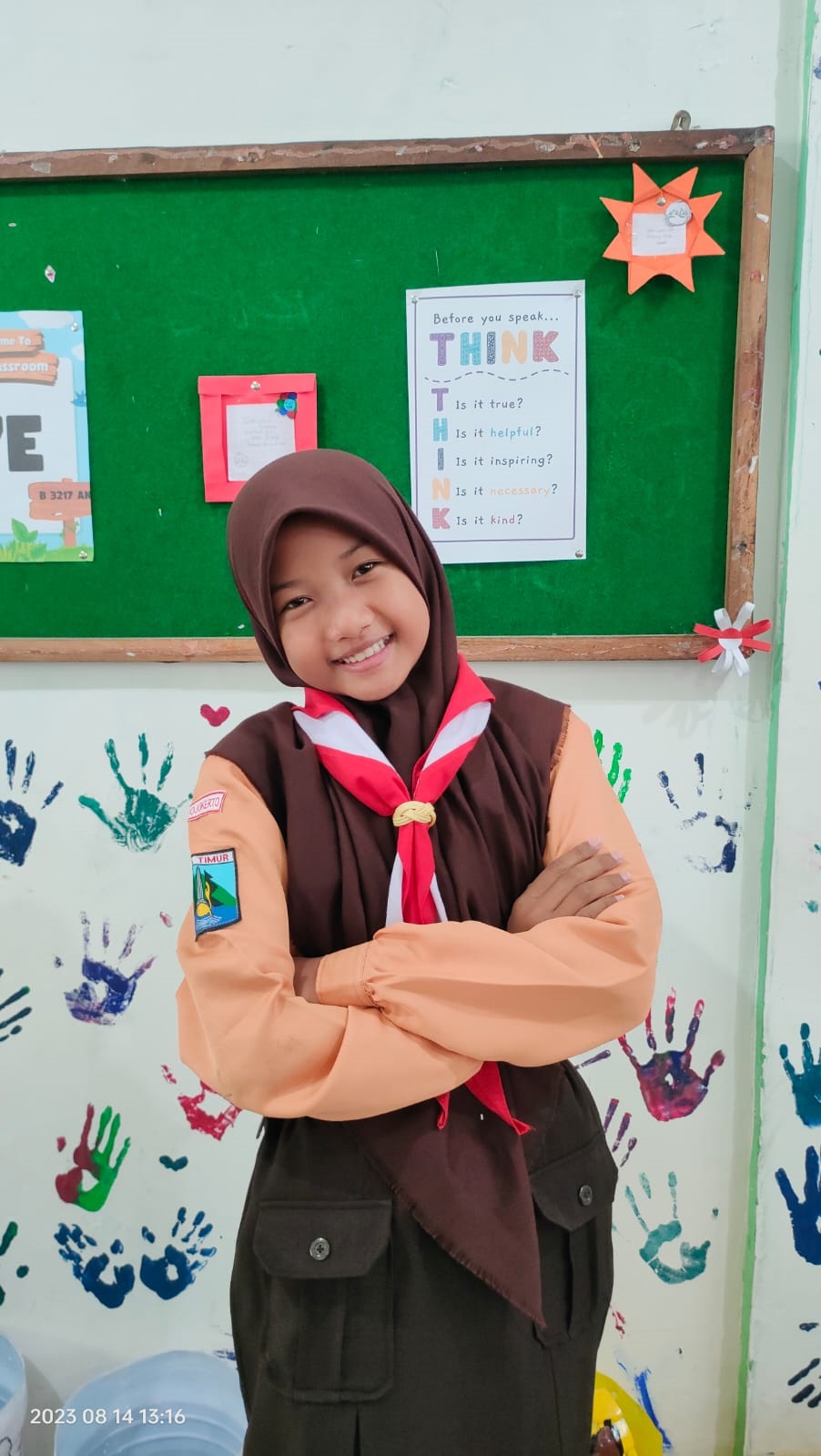 ZARINA AZALEA PUTRI SANTOSO