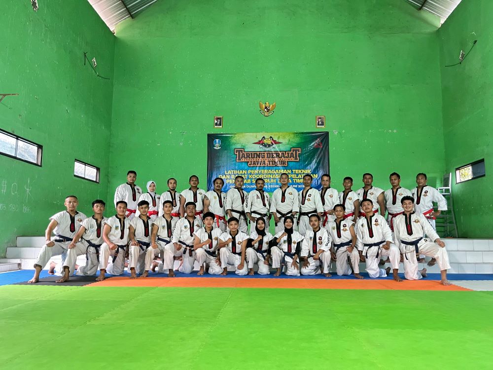 TEMU PETARUNG: Kontingen Kodrat Kabupaten Mojokerto mengikuti pelatihan teknik oleh pengurus Jatim di Kediri, Juni lalu.