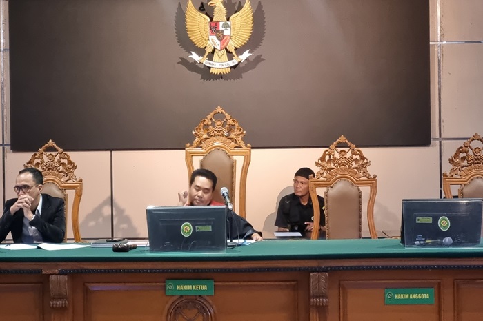 Hakim PN Bandung saat membacakan putusan atas perkara Pegi Setiawan, Senin (8/7).