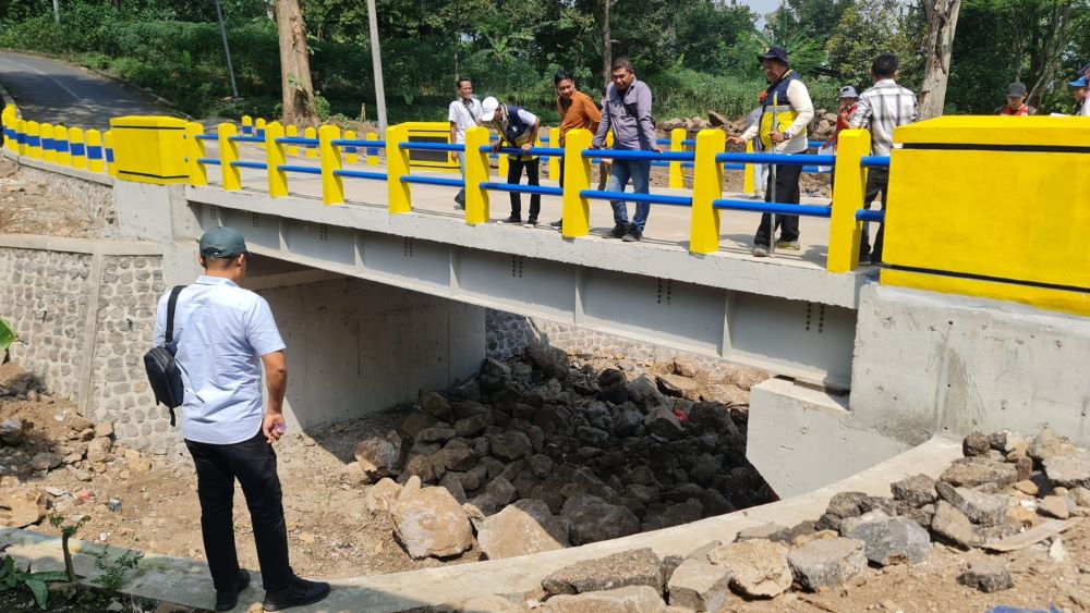 KOKOH: Dinas PUPR Kabupaten Mojokerto berhasil menuntaskan proyek strategis daerah jembatan Kedungudi, Kecamatan Trawas.