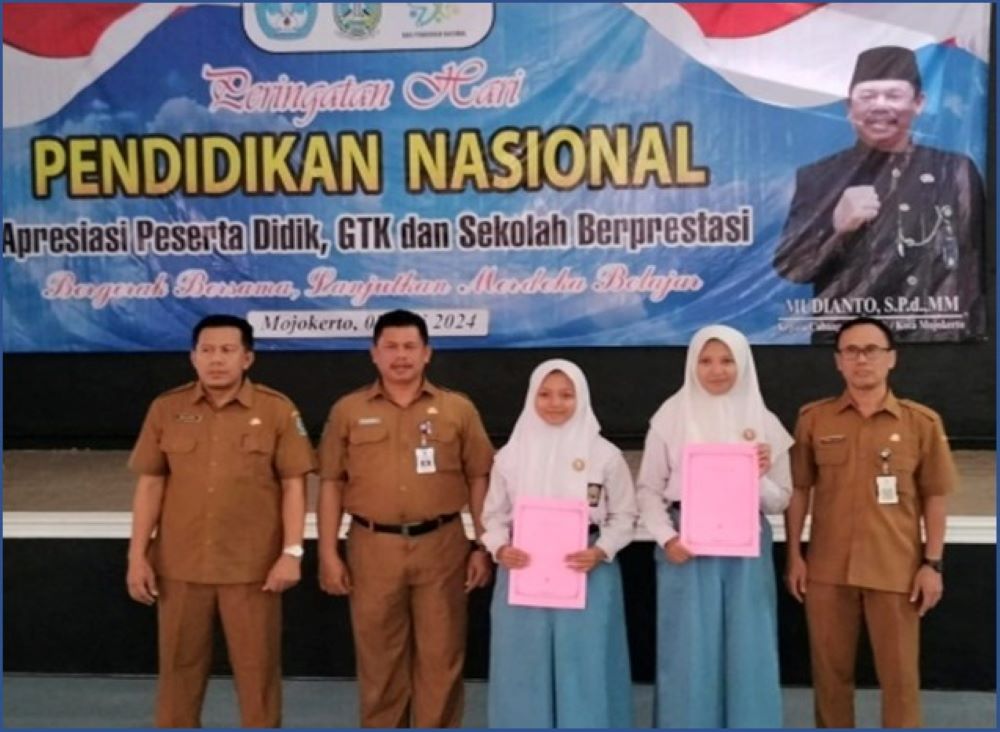 UNGGUL: SMAN 1 Pacet meraih penghargaan juara 3 lembaga yang meloloskan siswanya dalam OSN tingkat Kabupaten Mojokerto.
