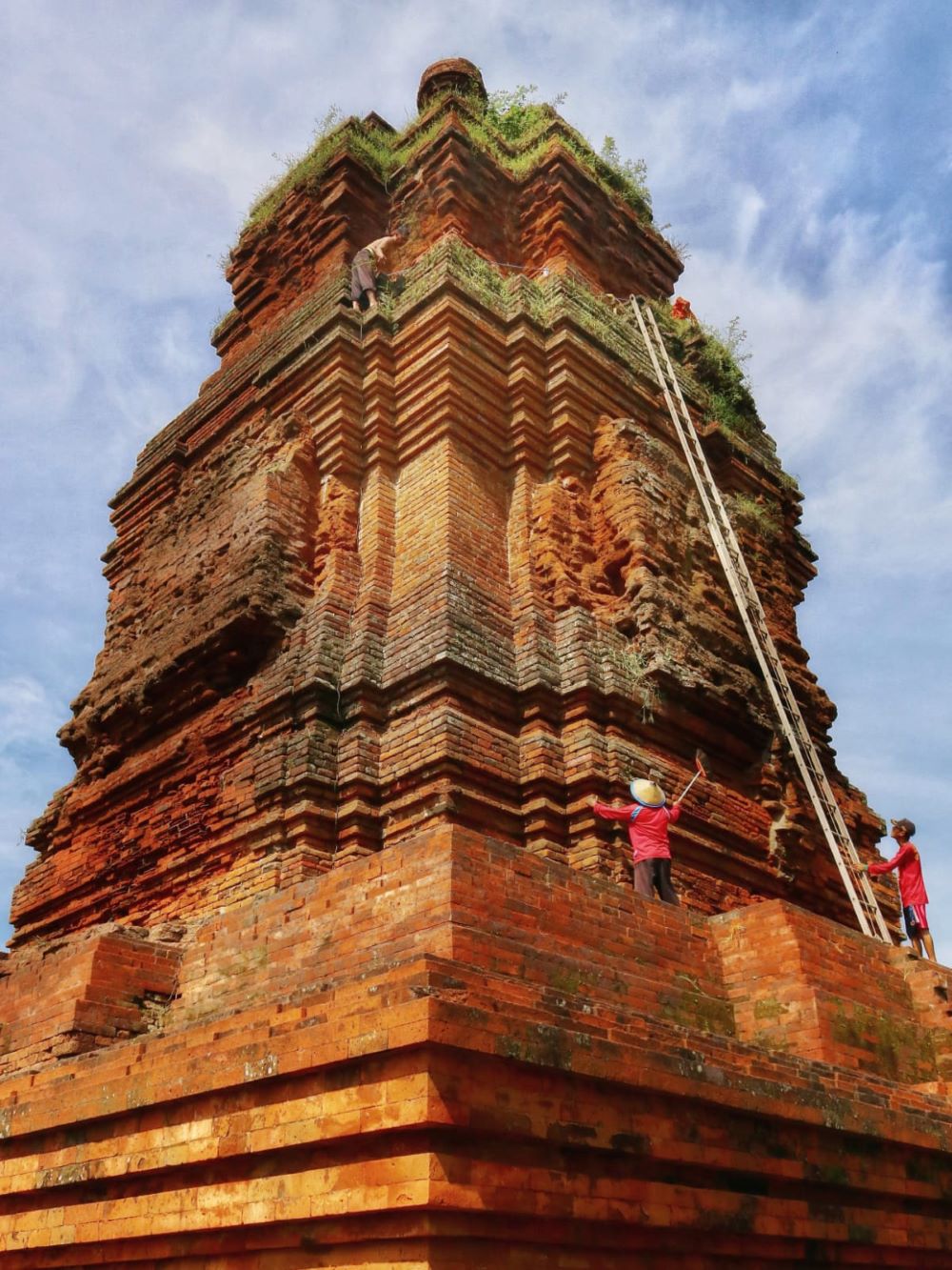 UPAYA PELESTARIAN: Lahan di kawasan Candi Brahu, Desa Bejijong, Kecamatan Trowulan, Mojokerto, segera dibebaskan pemerintah menindaklanjuti temuan struktur pagar keliling.