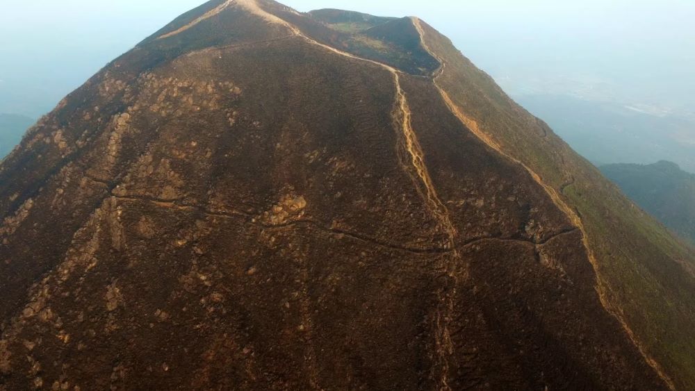 KAWASAN CAGAR BUDAYA: Pemerintah akan kembali meneliti Gunung Penanggungan yang disakralkan masyarakat Majapahit dalam waktu dekat.