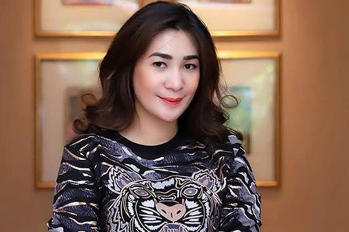 Menikah saat Masih Kuliah Semester 4, Inilah Sosok Rien Wartia Trigina yang Digugat Cerai Andre Taulany