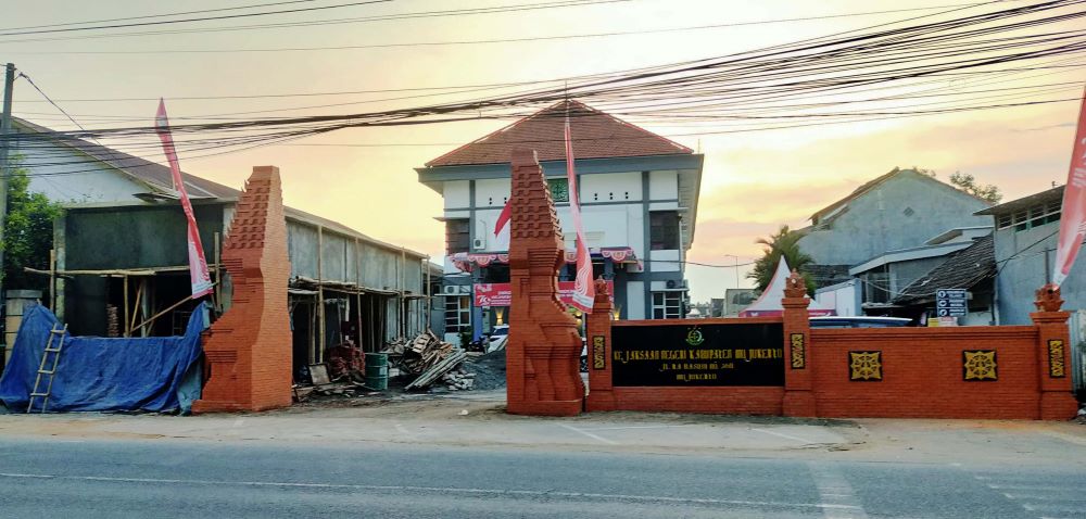 DITANGANI: Kejari Kabupaten Mojokerto tengah menelusuri polemik pembangunan wisata Tirto Arum di Dusun Bedog, Desa Mlaten, Kecamatan Puri, Mojokerto.