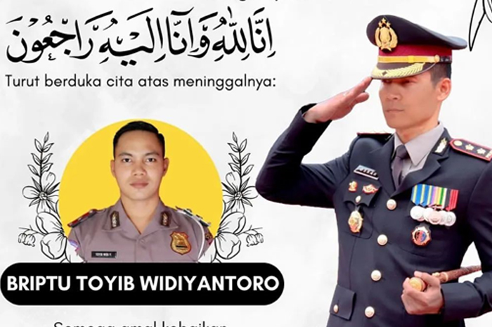 Mantan ajudan Kapolres Tuban, Briptu Toyib Widiyantoro ditemukan tewas di rumahnya di Perum Griya Manunggal Asri, Kecamatan Semanding, Kabupaten Tuban, Kamis (15/8).