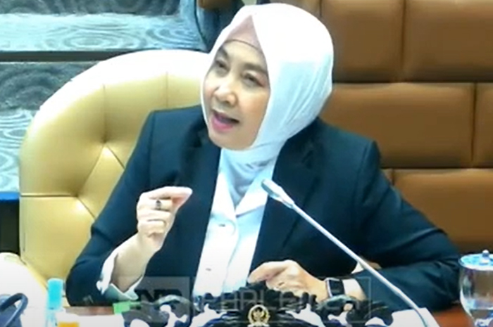 Kepala BMKG Dwikorita Karnawati saat rapat dengar pendapat dengan Komisi V DPR RI, 27 Agustus 2024.